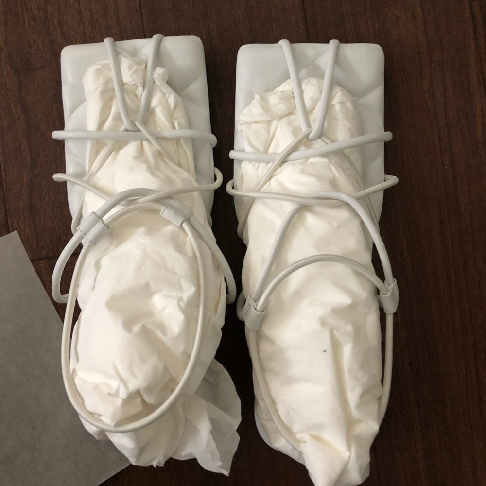khaite the patrias sandal white